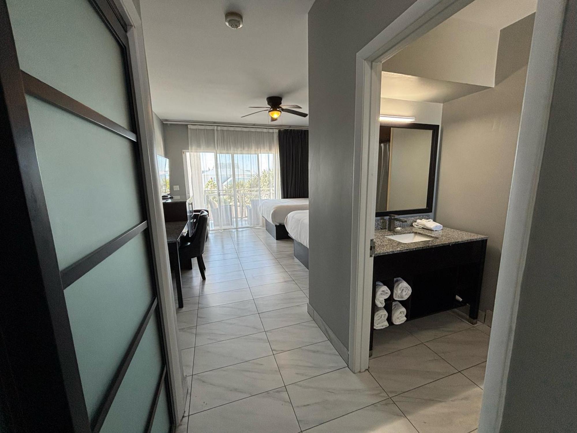 Grace Bay Suites Zewnętrze zdjęcie