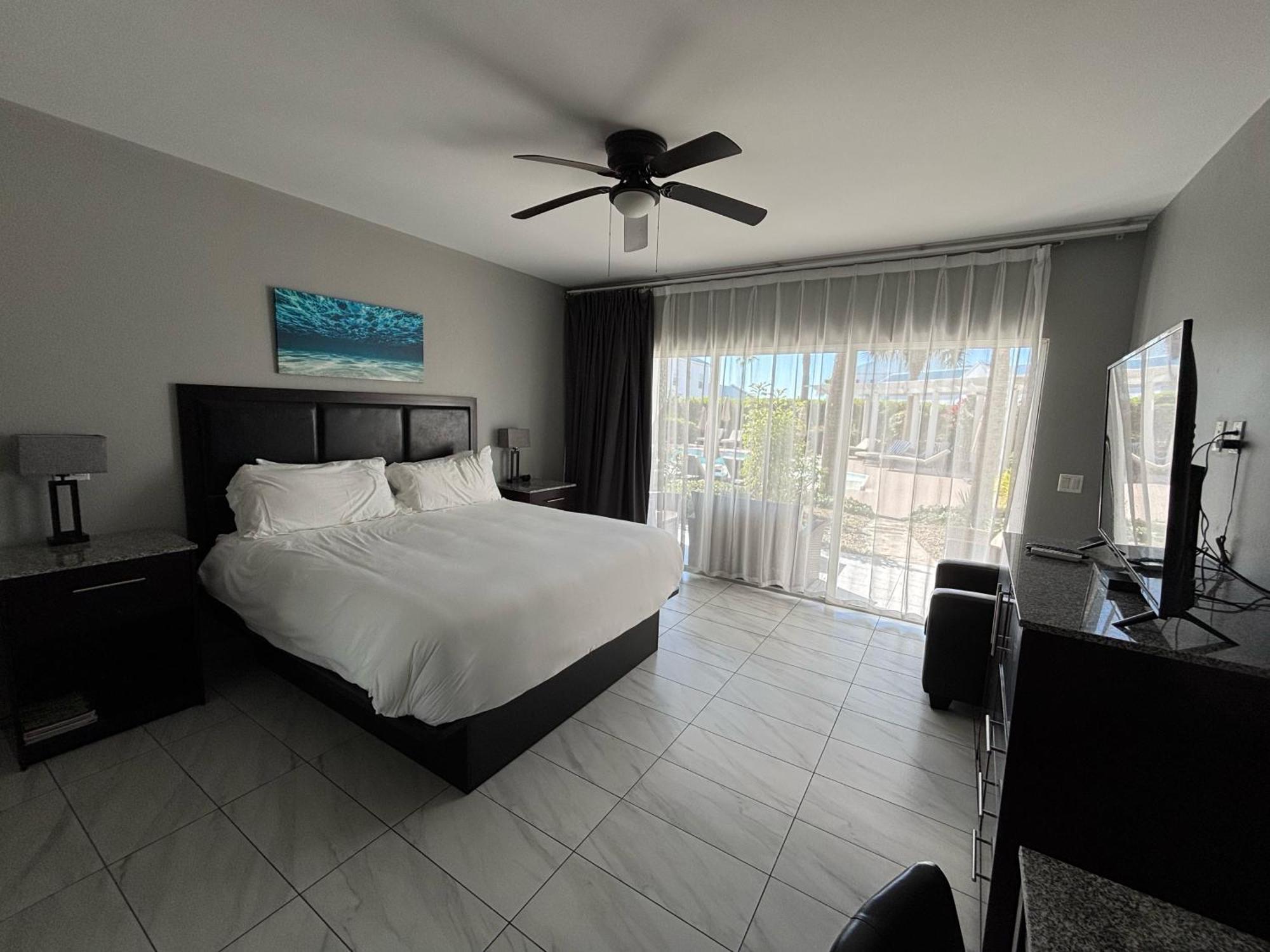 Grace Bay Suites Zewnętrze zdjęcie