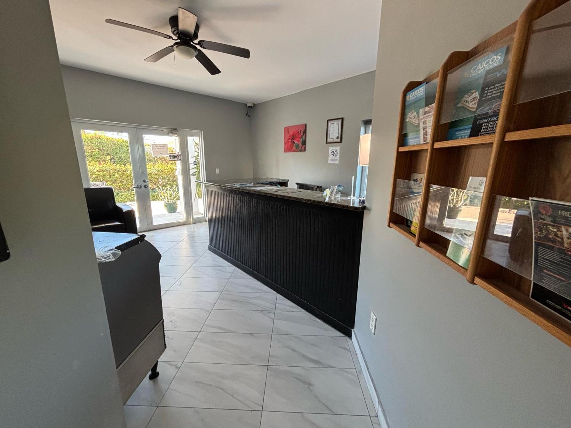 Grace Bay Suites Zewnętrze zdjęcie